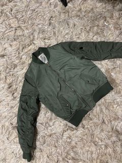 (Category: ) located in . Submitted by sofcloset333 (Listing ID 1463062711, Image 1). Description: .