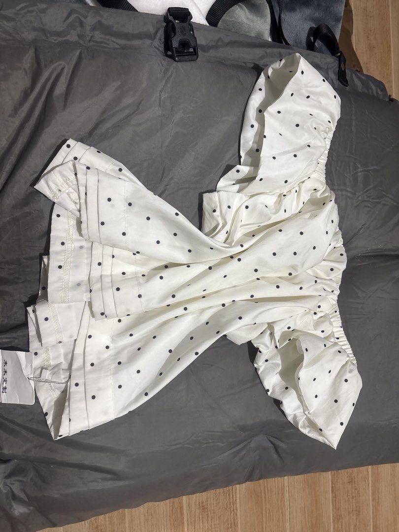 BKK Polka dots (Category: Blouses) located in Urdaneta. Submitted by wishingunwell (Listing ID 1463032711, Image 2). Description: S-M can be used for casual days havent used it not my style RUSH SALE .