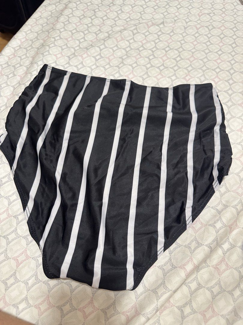 Black & White Stripe Bikini Set (Category: Bikinis & Swimsuits) located in Cainta. Submitted by m4tchyyy (Listing ID 1463023476, Image 3). Description: 🌀 never worn before 🍀 mop: gcash or bdo 🍀 mod: j&t, ggx, or same day delivery within mm.