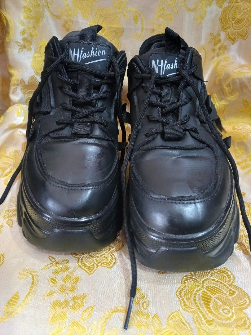 Black Chunky Platform Sneakers "Queens Order Combat" (Category: Sneakers) located in Manila. Submitted by cristobalc40322 (Listing ID 1462926444, Image 3). Description: - Cool black platform sneakers - Chunky sole for extra height - "Queens Order Combat" tag still attached - Black laces - Adds an edgy vibe to any outfit.