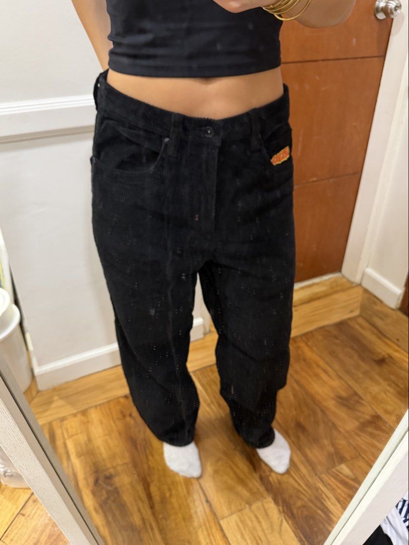 Black Corduroy Jeans (Category: Jeans) located in Manila. Submitted by beysclosett (Listing ID 1463023035, Image 2). Description: - unisex - good condition - comfy .