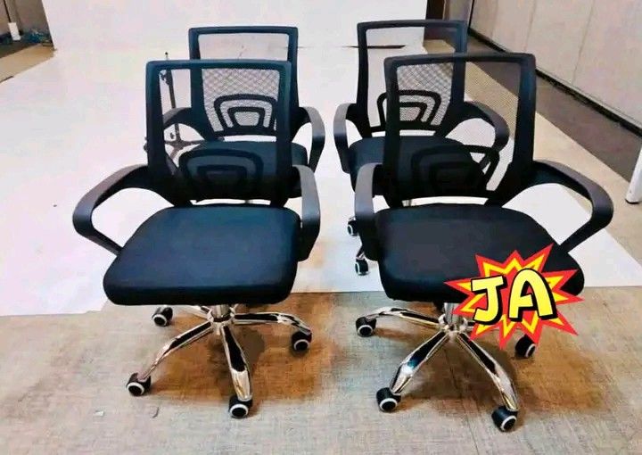 Black Mesh Back Office Chair with Chrome Base (Category: Chairs) located in Manila. Submitted by berdenmarl01688 (Listing ID 1463103063, Image 2). Description: - Comfortable mesh back for breathability - Sturdy chrome base with smooth-rolling wheels - Ideal for extended work or study sessions - Fits most standard desk heights - Available for purchase in sets of four.