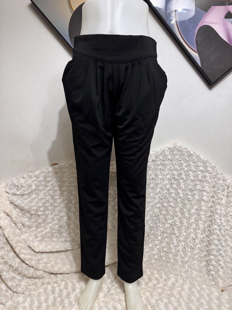 Black Pleated Waist Pants with Pockets (Category: Other Bottoms) located in Marikina City. Submitted by lorradel (Listing ID 1462899086, Image 1). Description: - W: 27-29in L: 38in - High-waisted black pants - Relaxed fit through hips - Straight leg silhouette - Two visible side pockets - Smooth, slightly stretchy fabric - Perfect for casual or dressy occasions - Easy to style with various tops -mannequin length waist to top ankle 38 in ; to floo
