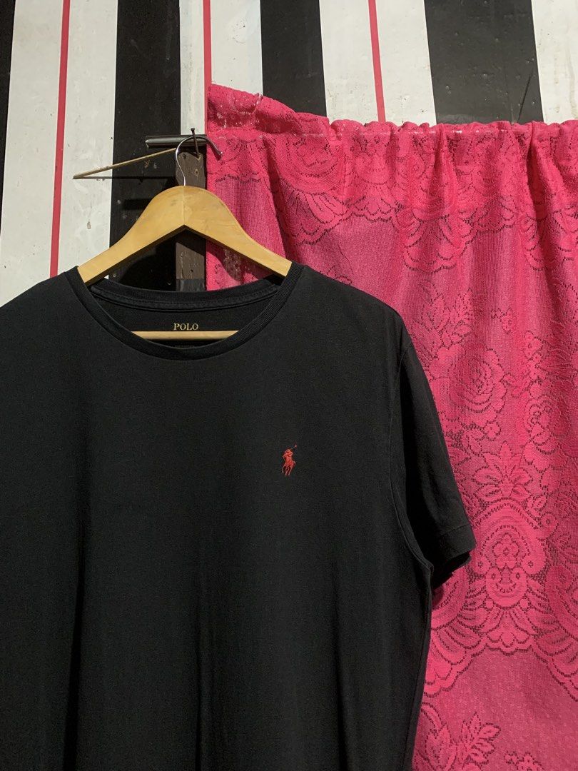 Black Ralph Lauren T-shirt (Category: Tshirts & Polo Shirts ) located in Iligan City. Submitted by kierrehv (Listing ID 1463074614, Image 3). Description: Black Ralph Lauren T-shirt 9/10 cr 20.5x27.5 No issues.