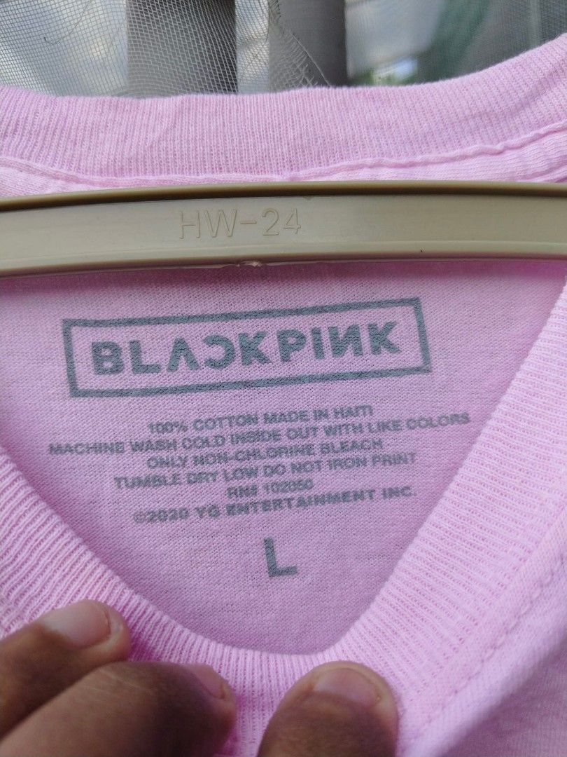 Blackpink (Category: Tshirts & Polo Shirts ) located in Legazpi City. Submitted by genobecollectives (Listing ID 1462965406, Image 3). Description: Blackpink 800 free ship Official tee by yg entertainment Size large 21x29 Very good condition Dm📨📨📨 .