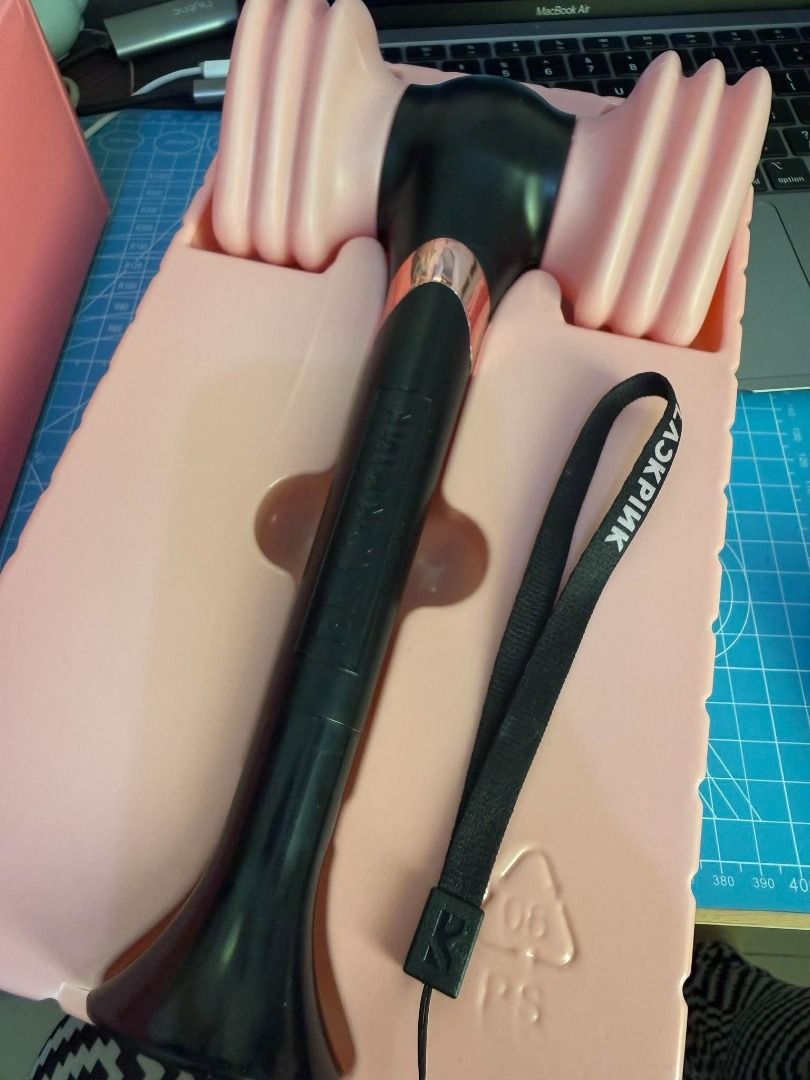 BlackPink Hammer Bong (Category: K-Wave Merchandise) located in General Santos City (Dadiangas). Submitted by wagee89 (Listing ID 1463069200, Image 1). Description: .