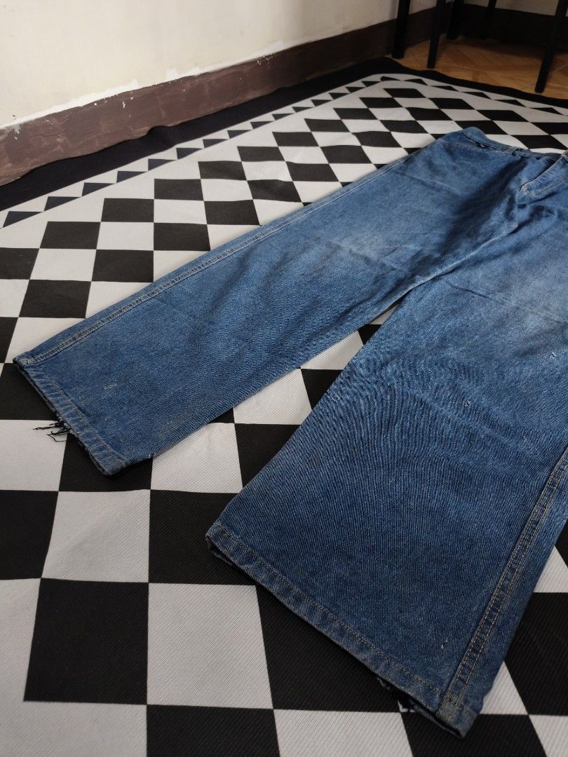 Blue Denim Jeans - Relaxed Fit (Category: Jeans) located in Manila. Submitted by chaddiee (Listing ID 1462992322, Image 3). Description: FREEBIE IF YOU TAKE 2 OR MORE PANTS. VISIT MY PROFILE.