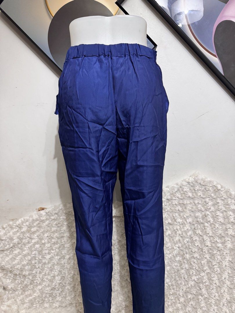 Blue Elastic Waist Pants with Pockets (Category: Other Bottoms) located in Marikina City. Submitted by lorradel (Listing ID 1462898670, Image 3). Description: - W: 27-29in L: 37in - Comfy blue pants - Easy to wear elastic waistband - Convenient side pockets - Fabric with a nice sheen - Ideal for casual outings or lounging at home - Simple and practical design -mannequin length waist to top ankle 38 in ; to floor 41 inches - MAY HAVE some washable