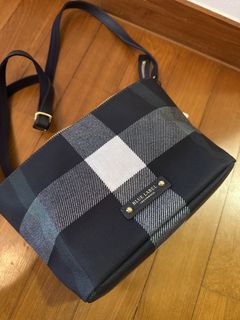 (Category: ) located in . Submitted by buymyloots_90 (Listing ID 1462941715, Image 1). Description: .