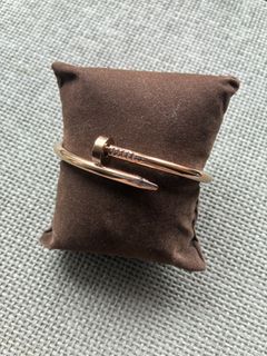 (Category: ) located in . Submitted by shopaholic-anonymous (Listing ID 1462962778, Image 1). Description: .