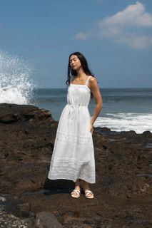 (Category: ) located in . Submitted by chiccloset (Listing ID 1462886382, Image 1). Description: .