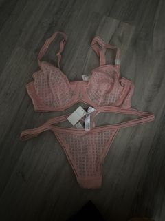 (Category: ) located in . Submitted by heybellaaa_ (Listing ID 1462906904, Image 1). Description: .