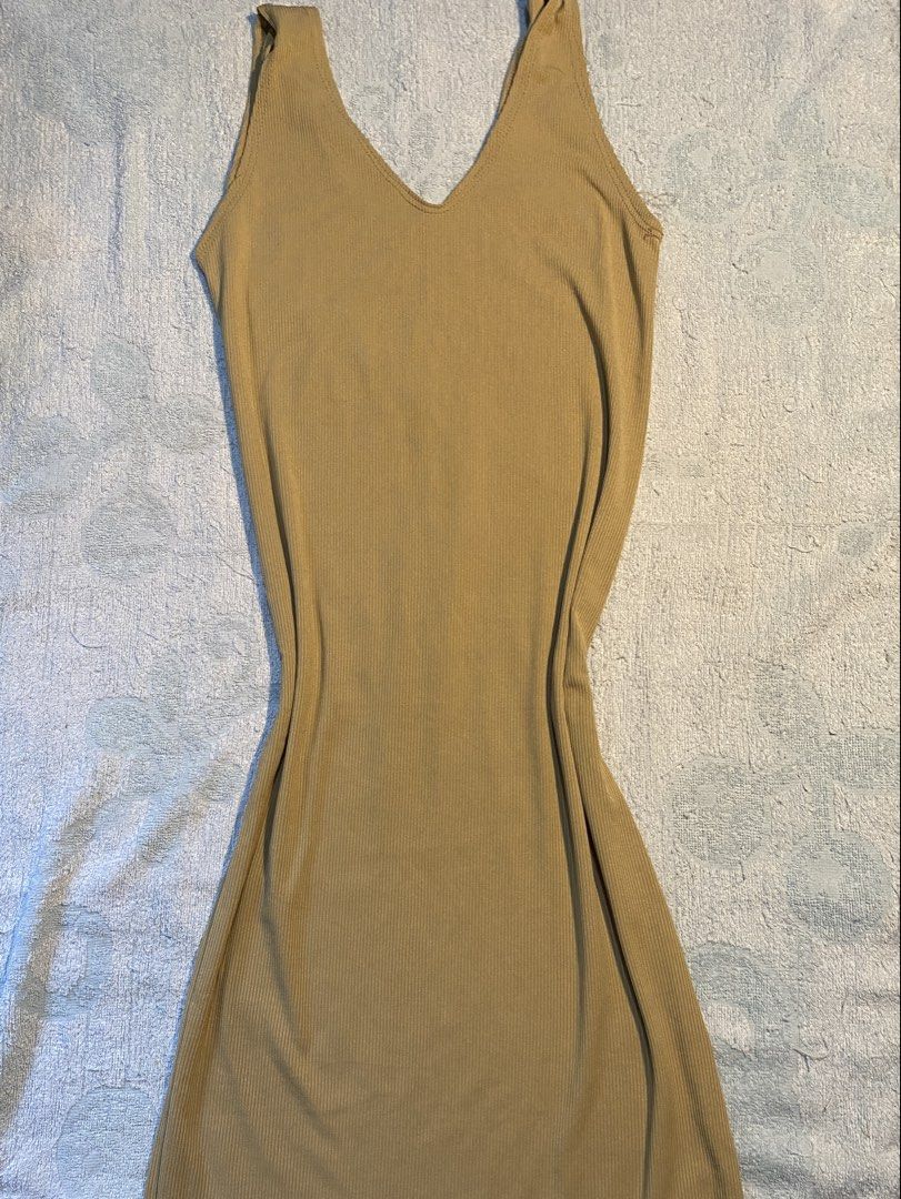 Bodycon Dress (Category: Dresses) located in Mapandan. Submitted by elavee (Listing ID 1463091207, Image 1). Description: .