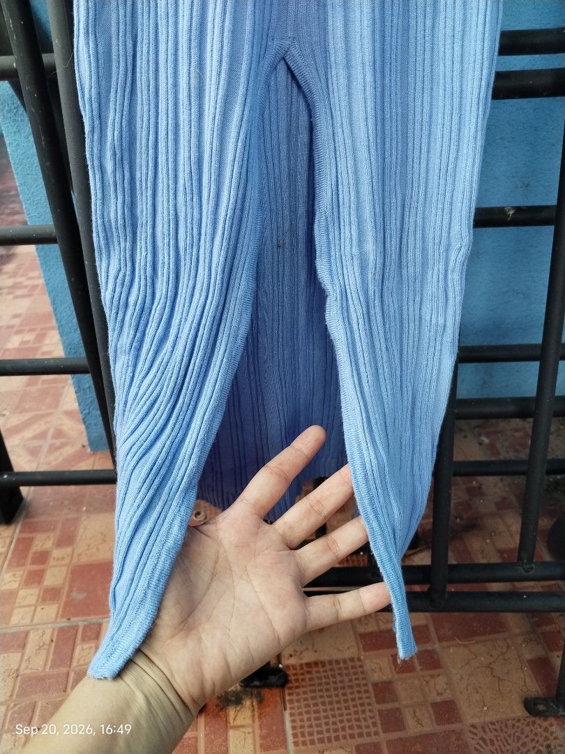 Bodycon Ribbed Cold Shoulder Maxi Dress (Category: Dresses) located in Mabalacat. Submitted by whowannashoppe (Listing ID 1462984699, Image 3). Description: - Light blue ribbed maxi dress - Stretchable fabric - Cold shoulder design with short sleeves - Round neckline ant V-cut back - Back slit at the bottom - Long, flowy style - Comfortable and stylish - Ideal for casual wear or beach vacations. - Barely used. Good as new..