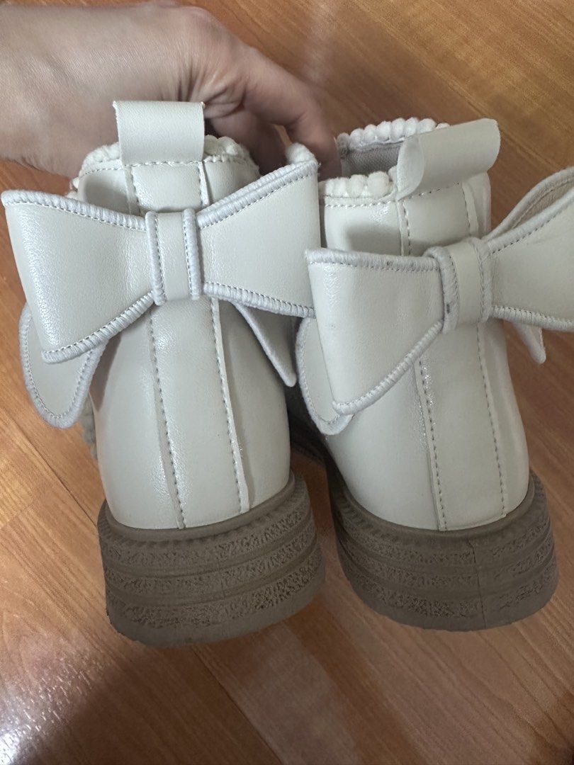 Shein Boots (Category: Babies & Kids Fashion) located in Tarlac. Submitted by inlovewithbagsph (Listing ID 1463051910, Image 3). Description: Size 32 | Used once at Japan trip .