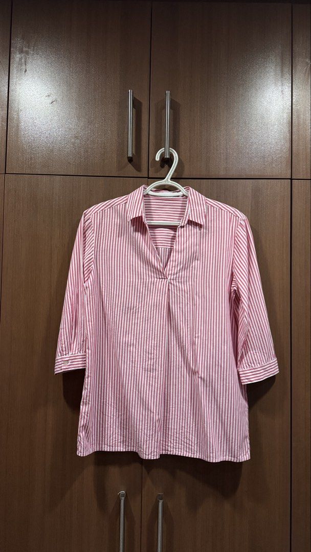 Bossini 3/4 Sleeves (Category: Others Tops) located in Caloocan City. Submitted by zmn888 (Listing ID 1462996122, Image 1). Description: RFS: Decluttering .