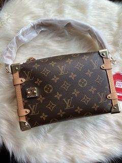 (Category: ) located in . Submitted by sg_lux_2026 (Listing ID 1462891993, Image 1). Description: .