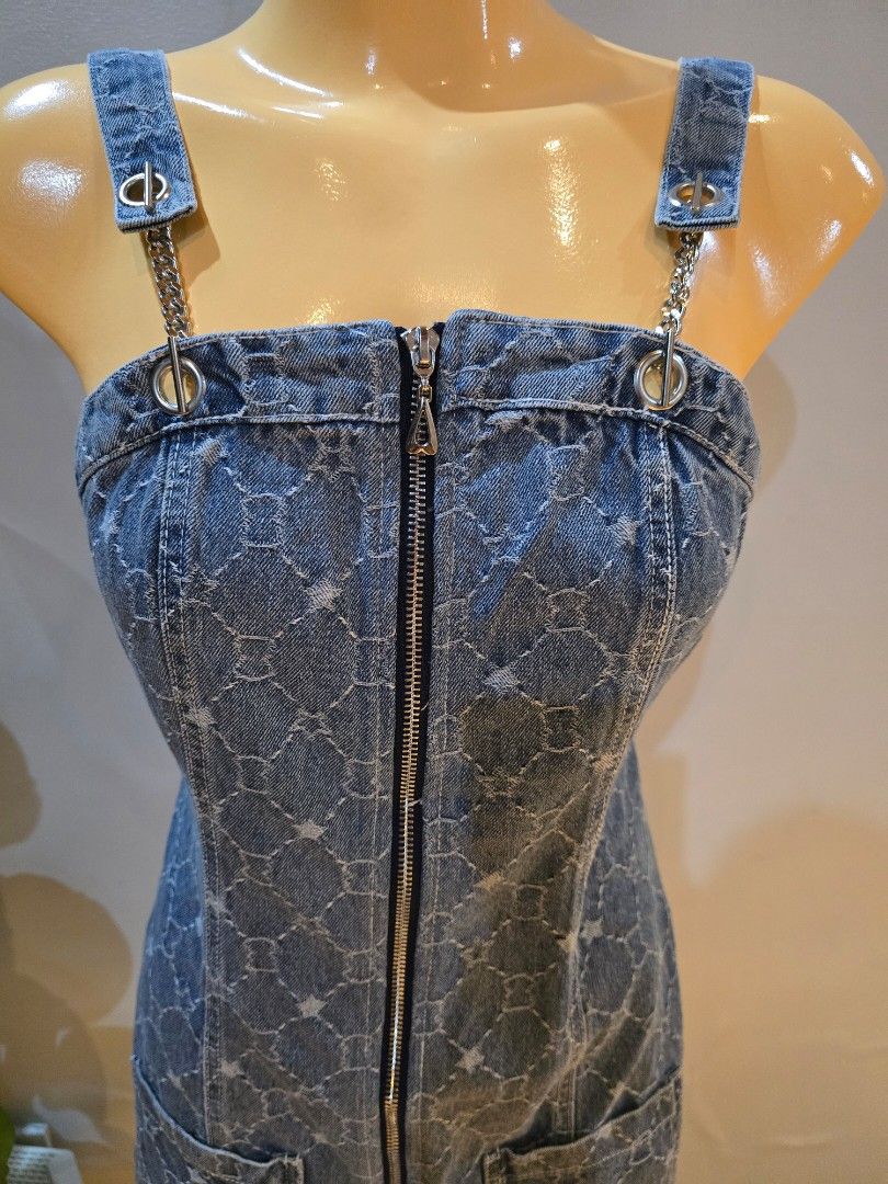 Branded IEF zipper cute denim dress (Category: Dresses) located in San Marcelino. Submitted by thriftolshoppiness (Listing ID 1463010821, Image 3). Description: XS-Small.