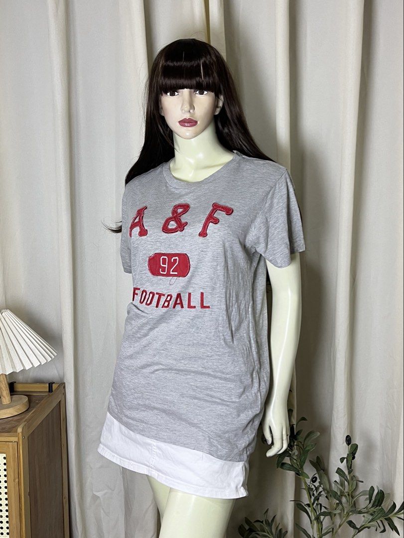 Branded shirt (Category: Shirts) located in Mabalacat. Submitted by missy_rose27 (Listing ID 1463004336, Image 2). Description: Size: Medium .