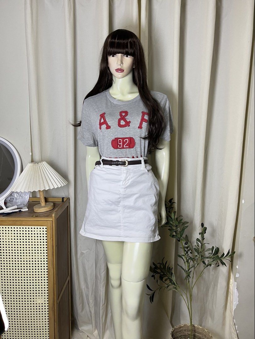 Branded shirt (Category: Shirts) located in Mabalacat. Submitted by missy_rose27 (Listing ID 1463004336, Image 1). Description: Size: Medium .