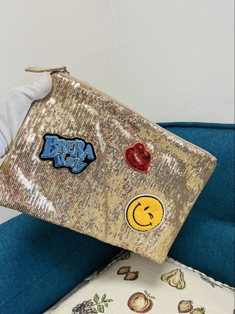 Brera pouch (Category: Luxury Bags & Wallets) located in Tacurong. Submitted by pearlitas_ukay (Listing ID 1462920639, Image 2). Description: BRERA •good as new •No flaws •Durable Medium size kasya bog tablet 🛍️Mine 380matic yours🤗 •Thrifted •ukayukay.