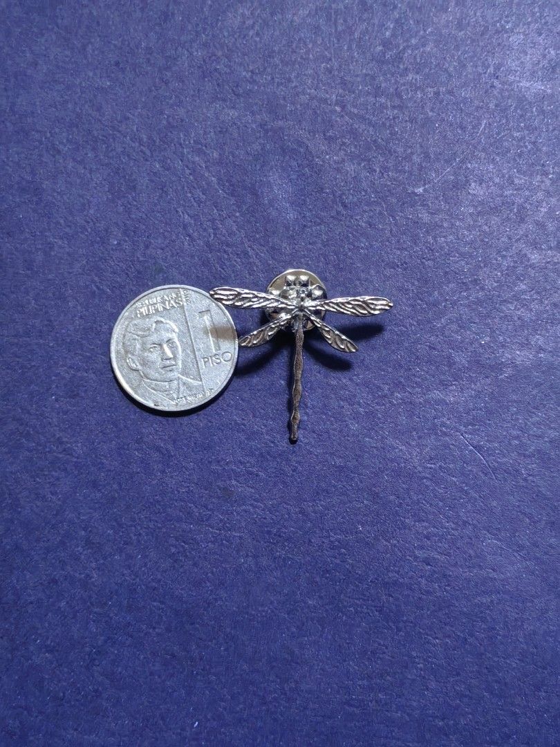 Brooch Pin Dragonfly (Category: Brooches) located in Taguig. Submitted by jeannescarlet (Listing ID 1462893132, Image 1). Description: 💎Brand New 💎Alloy Material.