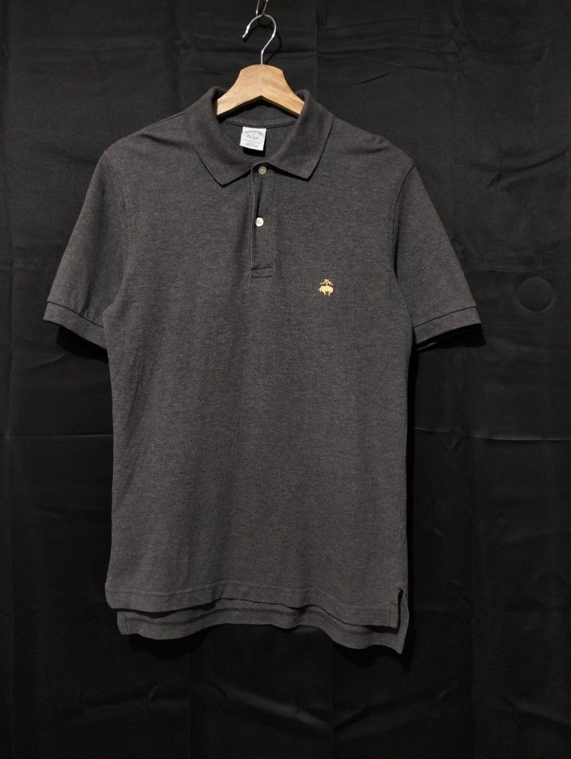 Brooks Brother Gray Polo Shirt (Category: Tshirts & Polo Shirts ) located in Lapu Lapu. Submitted by kalyengkalat01 (Listing ID 1462933668, Image 1). Description: Brooks Brother Performance Gray Polo Shirt For Mens — Slim Fit Size : Small Dimes : 18.5 Width 27 Length Color rate : 9.8 out of 10 —————————— Authentic | Legit 💯 Condition : Like New / Excellent ‼️ ISSUE : Damage Of Left Slit ( Seen on Last Pic ) 🚶‍♂️ Washed & Ready to Wear.