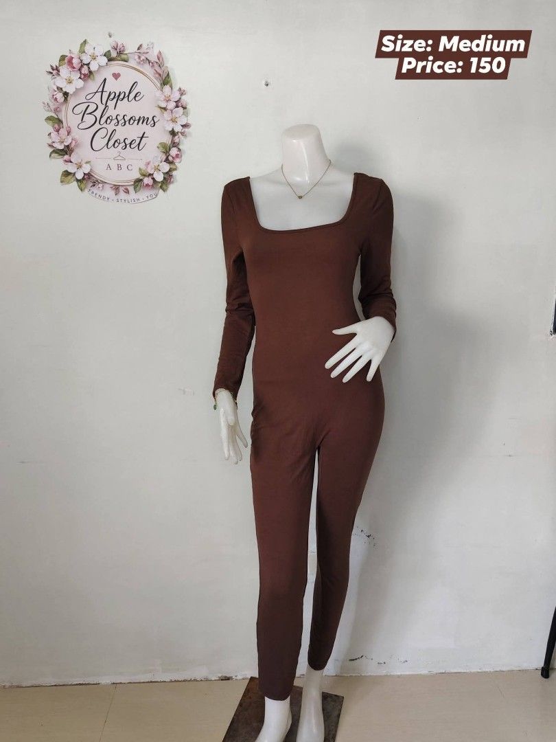 Brown Jumpsuit (Category: Jumpsuits) located in Lipa City. Submitted by appleblossomscloset_abc (Listing ID 1463038765, Image 2). Description: 📸 (First Photo) Reference Photo Only (from Google) This image is for reference to show the style/design only. Actual item may vary slightly in color, fabric, or details. Rest assured the item is of good quality! 💛.