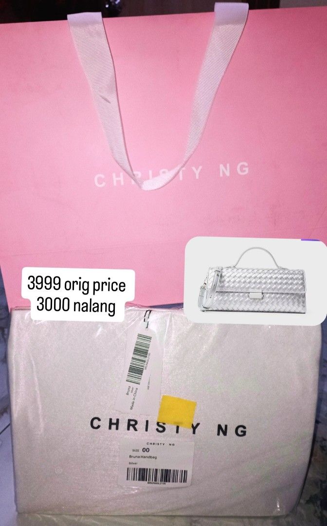 BRUNA SILVER (Category: Cross-body Bags) located in Caloocan City. Submitted by annchardyshop (Listing ID 1463022750, Image 2). Description: - na double po ang bili 3999 po yan sa mismong CHRISTY NG BAG . sell it for 3000 sealed with paper bag ❤️ PERFECT PANG GIFT message me direct maypajo caloocan locations..