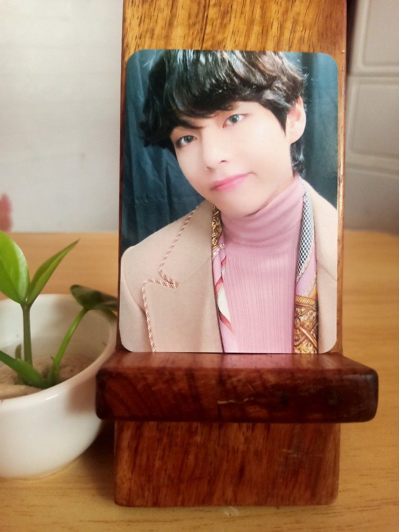 BTS Army Bomb PC (Category: K-Wave Merchandise) located in Muntinlupa City. Submitted by yannaafan (Listing ID 1462897368, Image 2). Description: Official Mint P150 each Mop: gcash/Mari bank Mod: lbc.