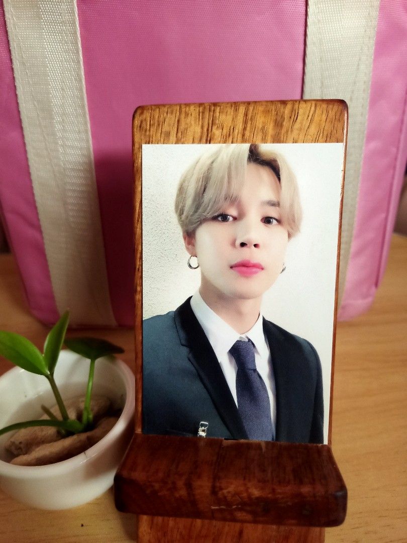 BTS Global Army Membership Gift (Category: K-Wave Merchandise) located in Muntinlupa City. Submitted by yannaafan (Listing ID 1462902612, Image 3). Description: Official Mint P150 each Mop: gcash/maribank Mod: lbc.