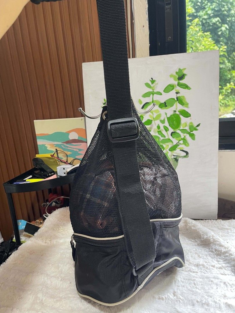 Bucket netted sling bag for men (Category: Backpacks) located in Naawan. Submitted by twilly.apparel2 (Listing ID 1462904739, Image 2). Description: best zipper .