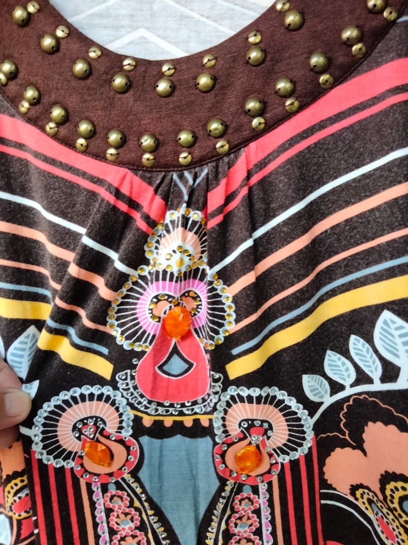 Bundle 2pcs Preloved Y2k Boho-chic Style Beaded Top Size Large (Category: Blouses) located in Santa Maria. Submitted by ecowshop.pre-loved (Listing ID 1463042111, Image 3). Description: Ukay Sourced Bundle 2pcs Preloved Y2k Boho-chic Style Beaded Top Size Large excellent conditions mine 400+sf.