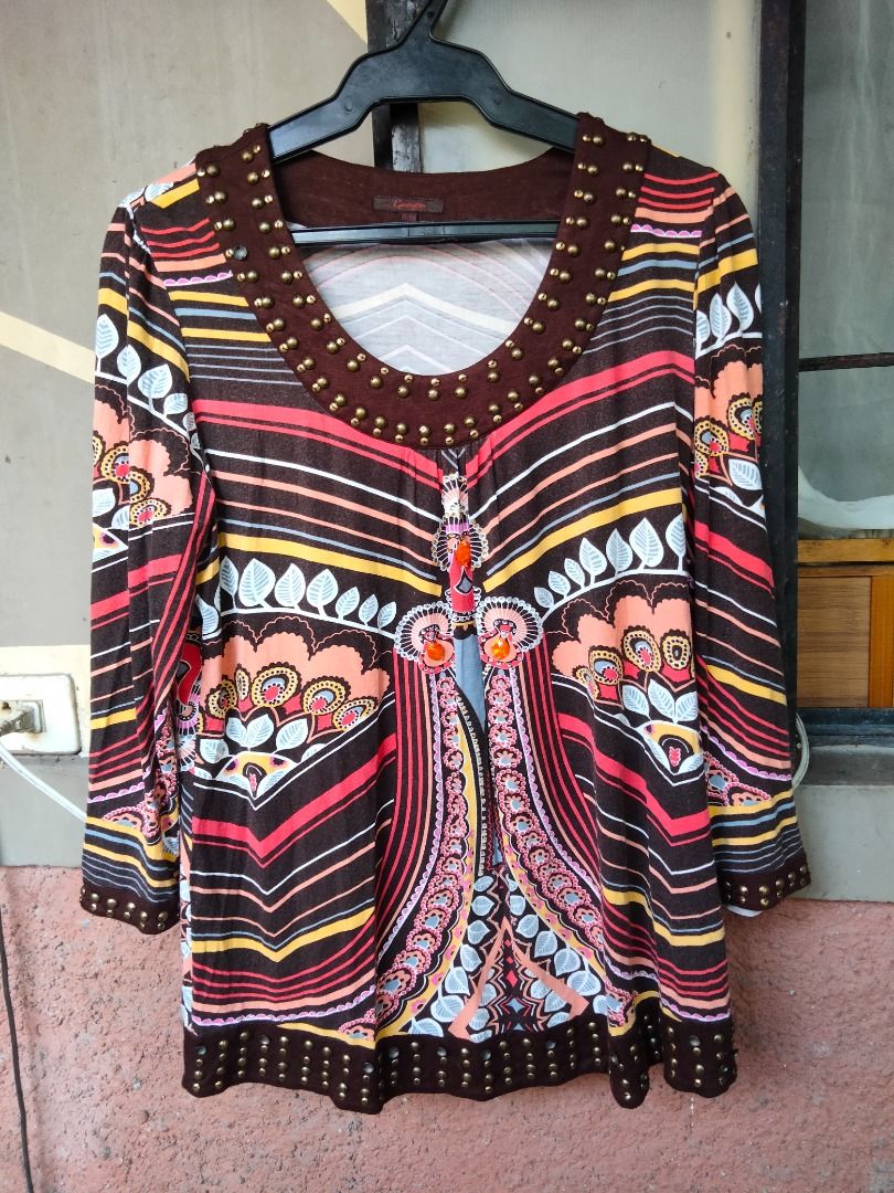 Bundle 2pcs Preloved Y2k Boho-chic Style Beaded Top Size Large (Category: Blouses) located in Santa Maria. Submitted by ecowshop.pre-loved (Listing ID 1463042111, Image 2). Description: Ukay Sourced Bundle 2pcs Preloved Y2k Boho-chic Style Beaded Top Size Large excellent conditions mine 400+sf.