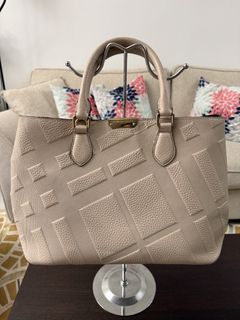 (Category: ) located in . Submitted by reluxeshop (Listing ID 1462984542, Image 1). Description: .