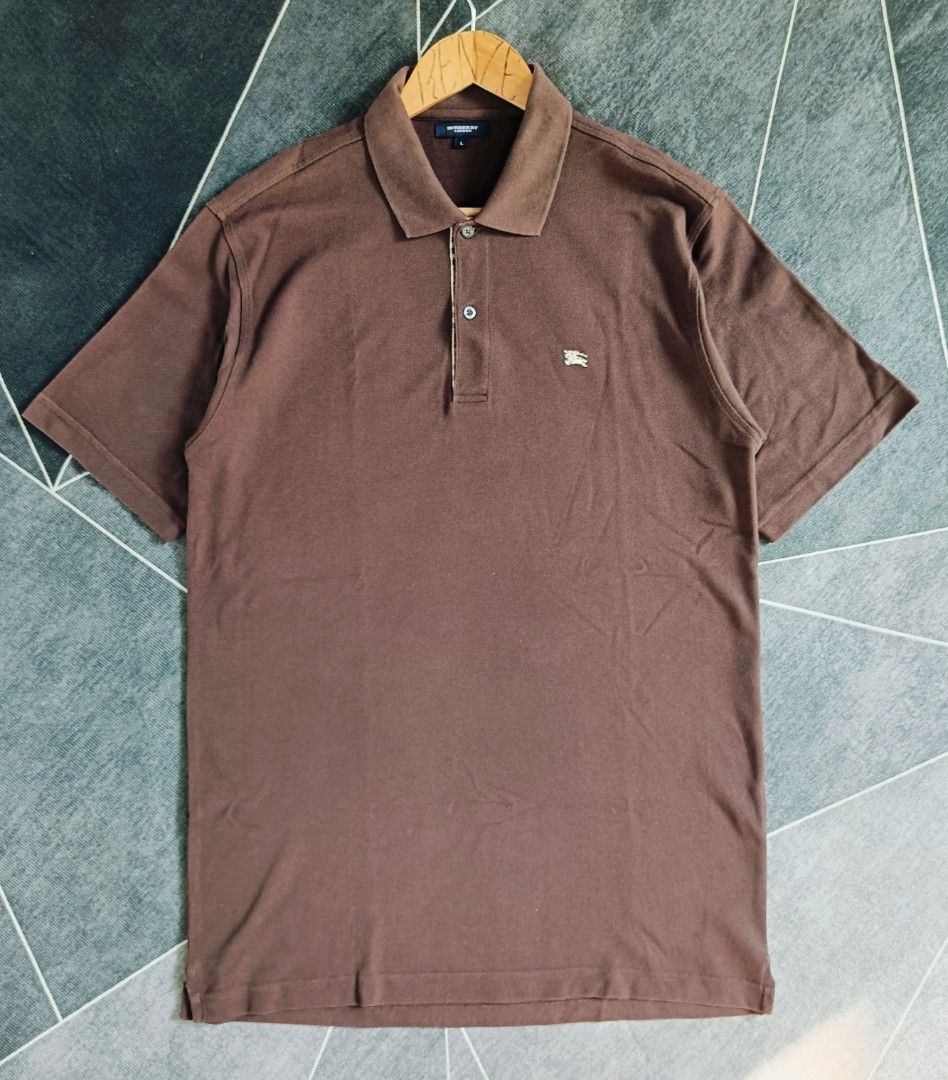 Burberry Classic Polo (Authentic) (Category: Tshirts & Polo Shirts ) located in Cebu City. Submitted by renzecamingay (Listing ID 1463034302, Image 1). Description: Burberry Classic Polo Excellent Condition Large on Tag Width 21 Length 31 850 Plus ship Only Thank you and GOD bless ☺️.