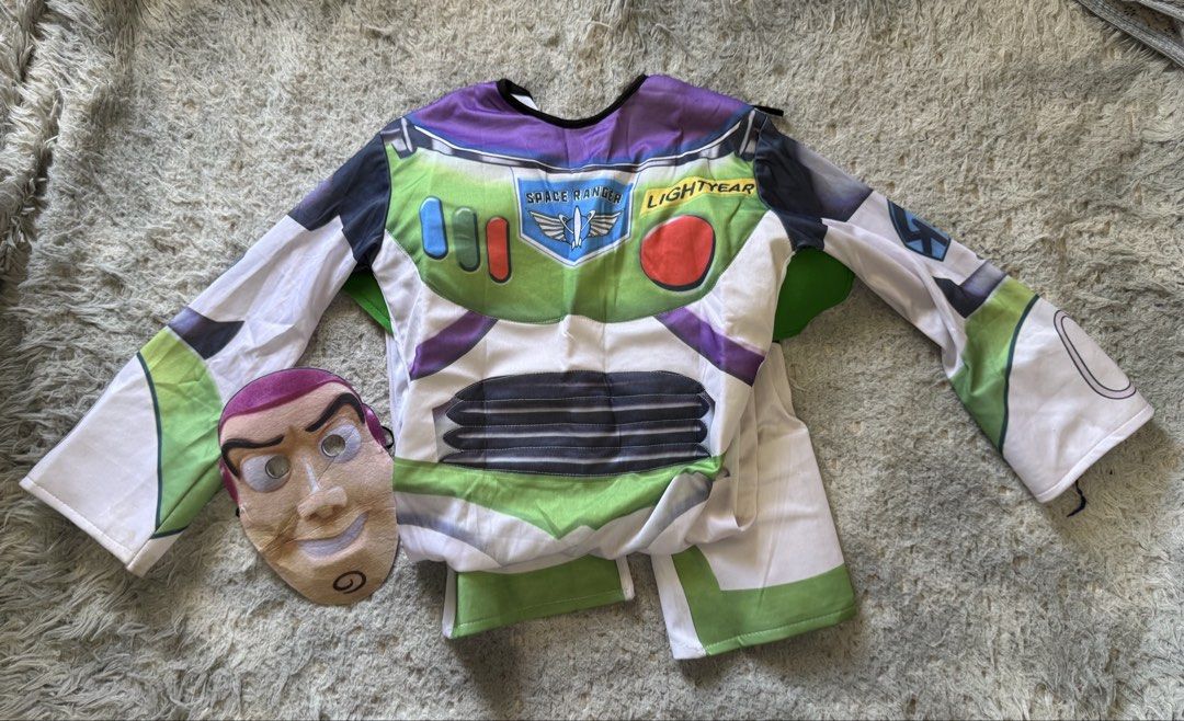 Buzz lightyear costume (Category: Babies & Kids Fashion) located in Mandaluyong City. Submitted by 1hapimaki (Listing ID 1463049401, Image 1). Description: Will fit 7-8 years old.