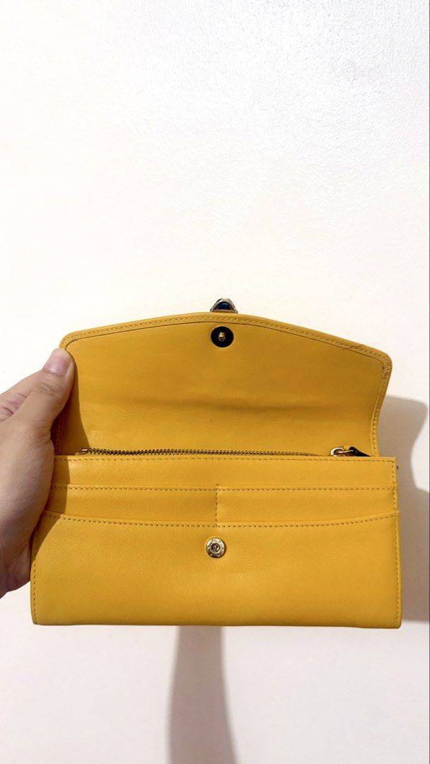 Bvlgari Serpenti Long Bifold Wallet (Category: Wallets & Card holders) located in Manila. Submitted by prelovedrepubliq (Listing ID 1463061067, Image 3). Description: Serpenti long wallet No inclusions just the wallet itself Authenticity not provided.