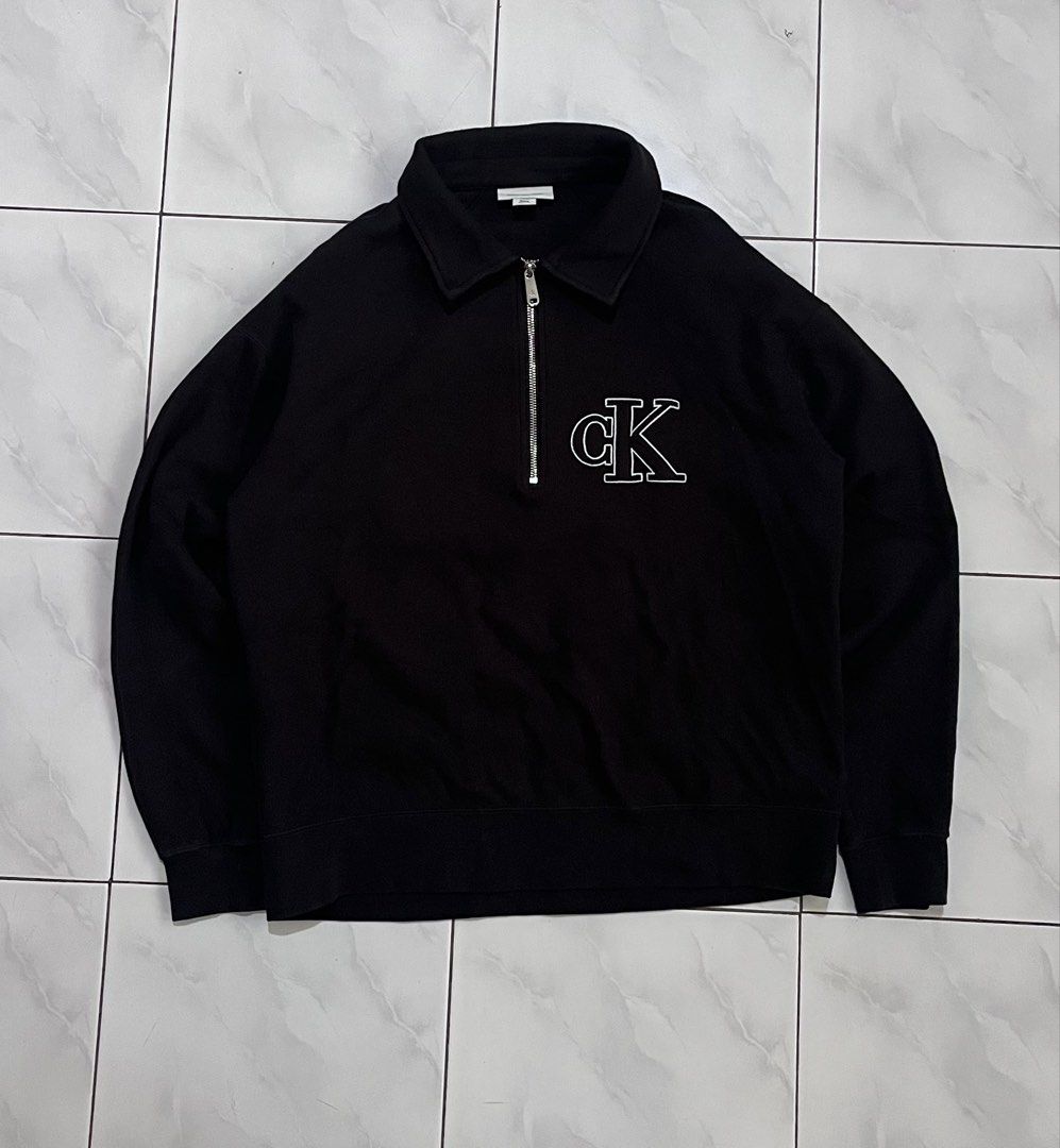 Calvin Klein Half Zip Sweater (Category: Hoodies) located in Matanao. Submitted by eyyymar (Listing ID 1462912610, Image 2). Description: -Excellent Condition -Dimes:23x26 -9.5/10 Color Rate -Issue:None.