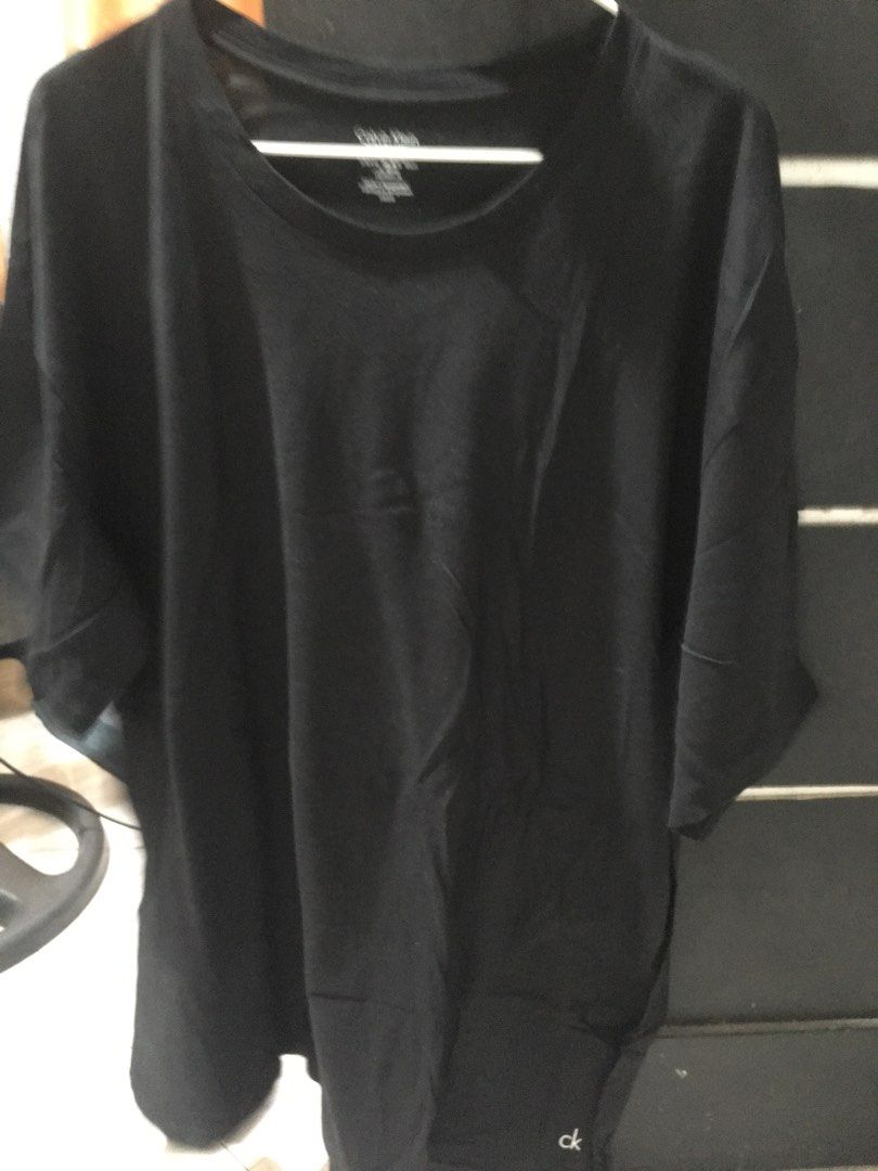 Calvin klein plain black shirt (Category: Tshirts & Polo Shirts ) located in Marilao. Submitted by joelheather02 (Listing ID 1463016376, Image 1). Description: .