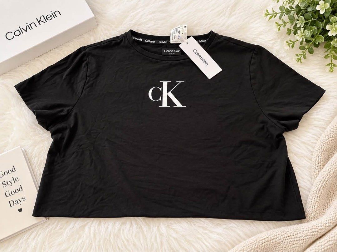 Calvin Klein Tshirt Dress (Category: Dresses) located in Santa Rosa. Submitted by ninaparis (Listing ID 1461338169, Image 2). Description: Original Calvin Klein Tshirt Dress size Medium.