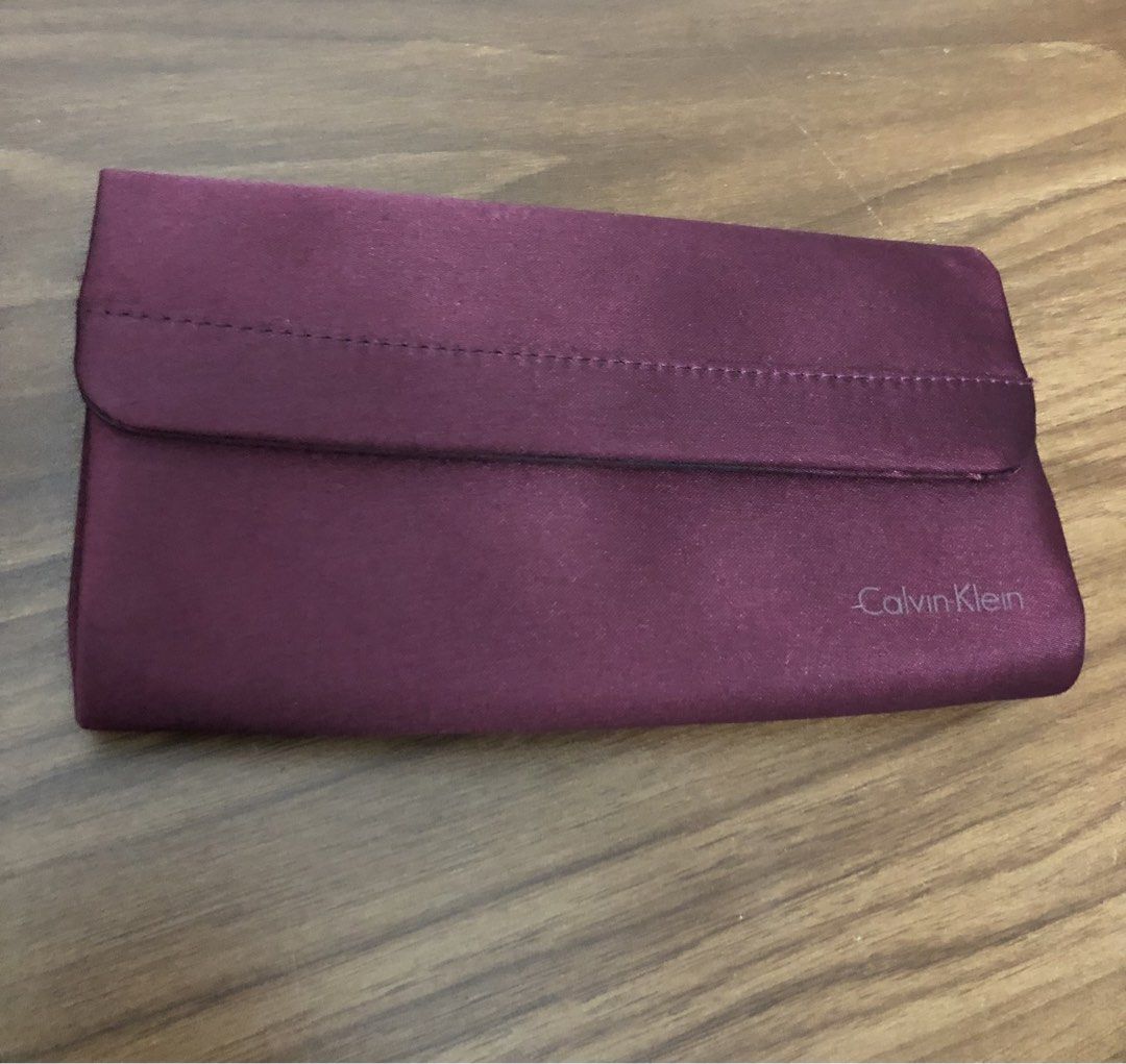 Calvin Kline Pouch (Category: Luxury Bags & Wallets) located in Cavite. Submitted by surplus_atbp (Listing ID 1463005566, Image 1). Description: .