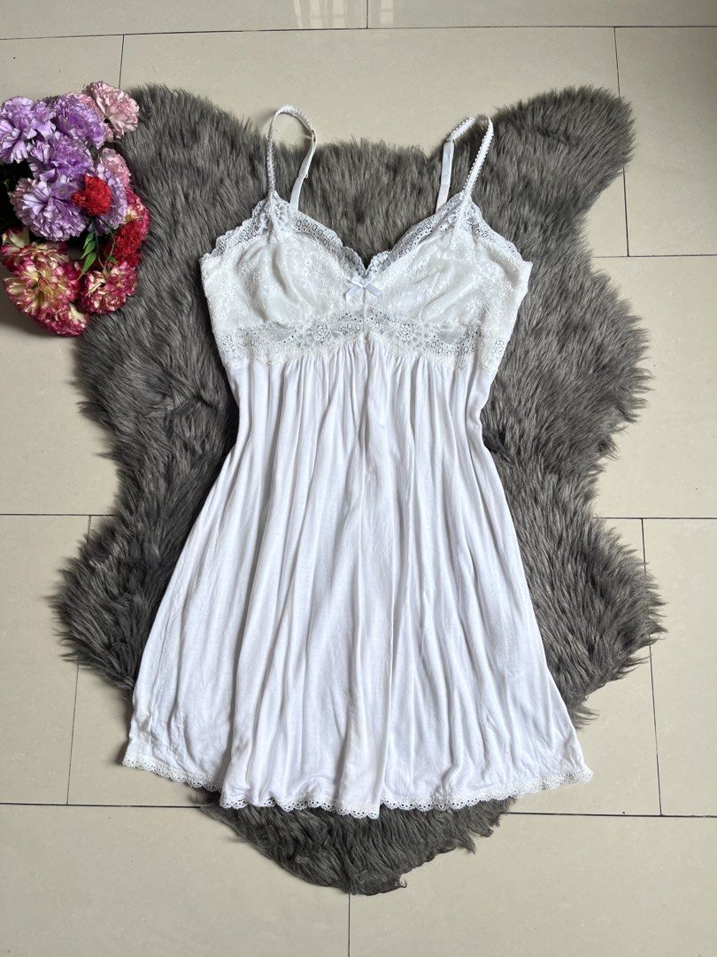 Camisole Slip Nighties (Category: Undergarments & Loungewear) located in Manila. Submitted by sahm_shopfashion (Listing ID 1462989366, Image 1). Description: -Jersey Knit Fabric -adjustable straps -soft trim lace .