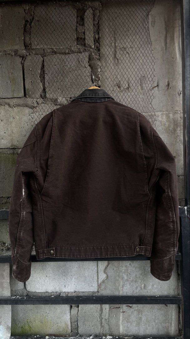 Carhartt Detroit j97 dkb (Category: Coats, Jackets and Outerwear) located in Quezon City. Submitted by gian_klein21 (Listing ID 1462957203, Image 2). Description: CARHARTT DETROIT J97 DKB 2008 SIZE MEDIUM ON TAG 23x25 ₱25,000 ISSUE : last 2 photo, distress and bleach stains on the distress parts. EXCELLENT CONDITION! .