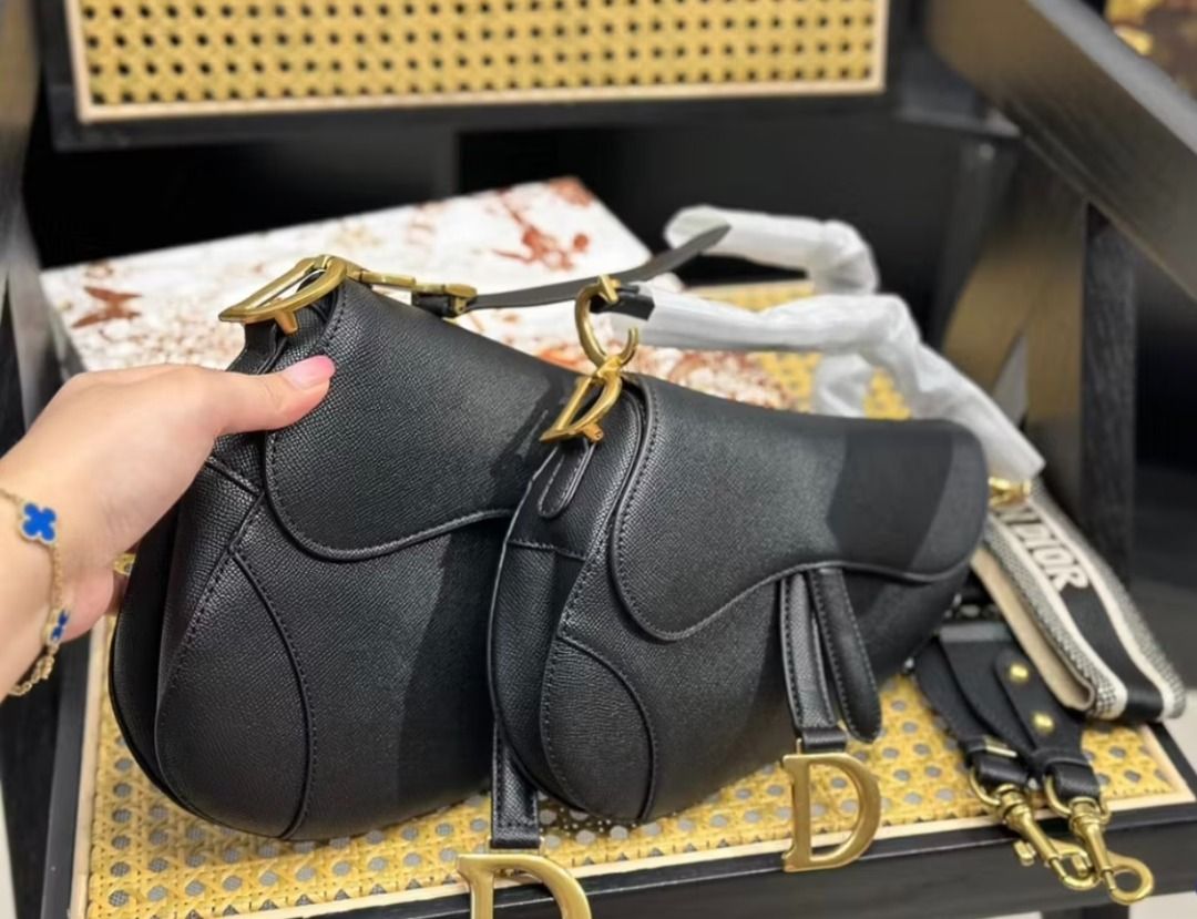 cd saddle leather bag (Category: Clutches) located in Quezon City. Submitted by japanandsingaporeluxepreloved (Listing ID 1462985184, Image 1). Description: .