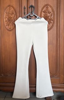 (Kategori: ) berada di . Dikirim oleh from.alice (ID iklan 1462998778, Gambar 1). Deskripsi: .