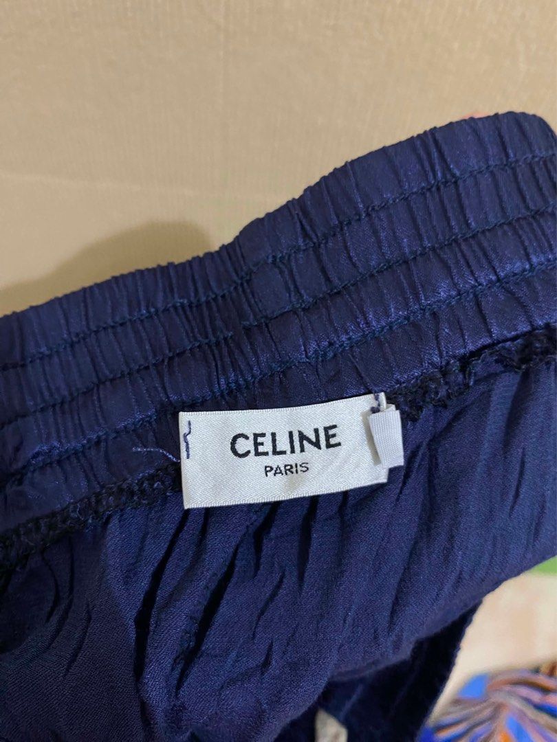 Celine (Category: Shorts) located in San Fernando. Submitted by jyyyshytt (Listing ID 1463102826, Image 3). Description: Good as new No issue Color rate:9.8/10 Dimensions:W26-30 L16.