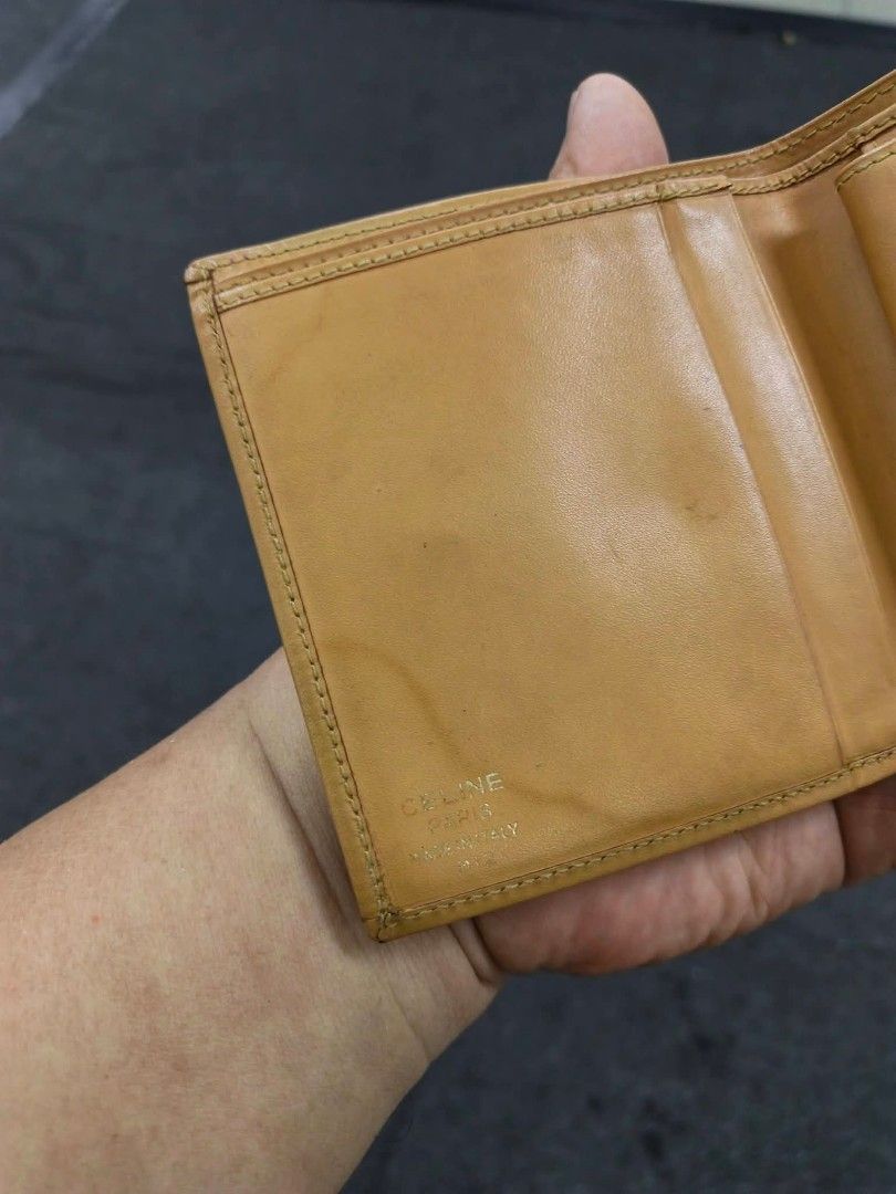 Celine Bifold (Category: Wallets & Card holders) located in Bacolod City. Submitted by johnthrift (Listing ID 1462914589, Image 2). Description: FOR SALE 🚨 CELINE BI FOLD WOMEN'S WALLET AUTHENTIC VERY GOOD CONDITION PM📩.