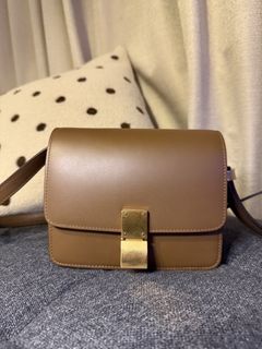 (Category: ) located in . Submitted by findingmystyleee (Listing ID 1463067725, Image 1). Description: .