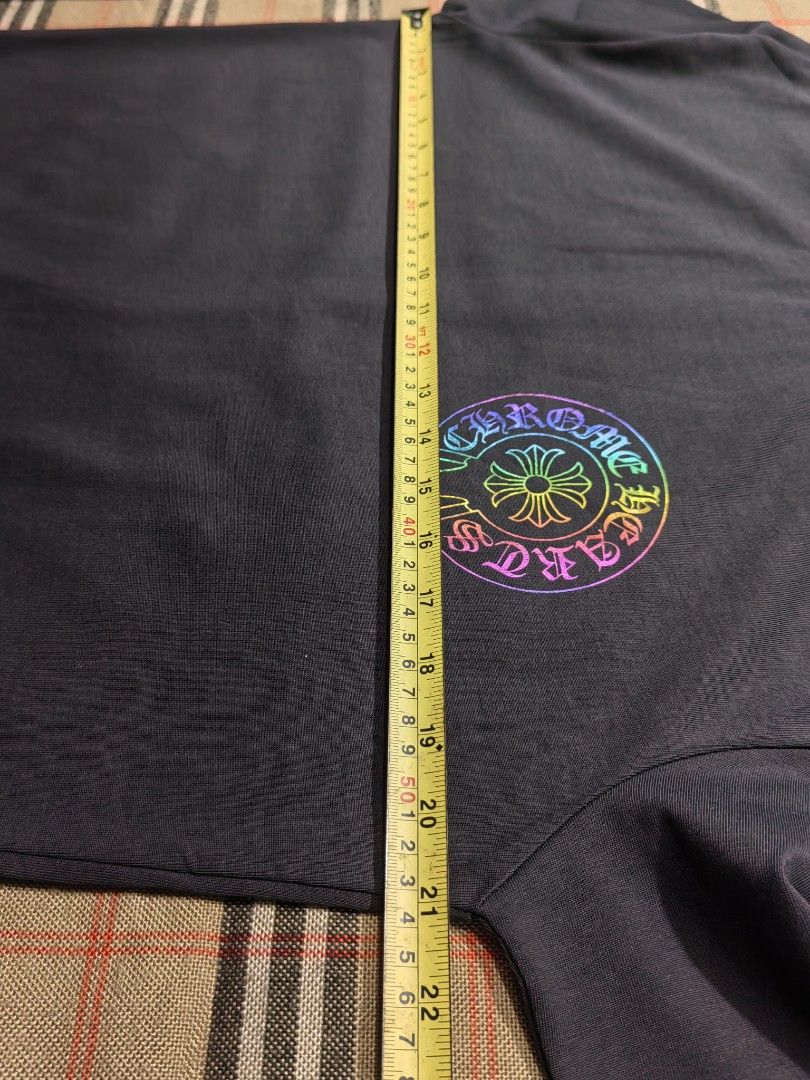 CH (Category: Tshirts & Polo Shirts ) located in Baguio. Submitted by curated_luxe_brandeds (Listing ID 1463021020, Image 3). Description: CH DIMENSION :L28 X W21 FITS MEDIUM MENS SEE PICS FOR DETAILS EXCELLENT CONDITION COLOR MAY VARY DUE TO LIGHTING MOP BDO /GCASH NO COD /COP FB PAGE /CAROUSELL : curated_luxe_brandeds FACEBOOK SELLING ACCOUNT : Esteph Colpita SA PHYSICAL STORE:STALL 324A THIRD FLOOR SKYWORLD SESSION ROAD BAGUIO CITY.